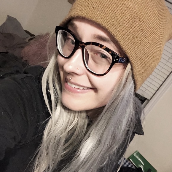 Meet your Posher, Savanah - Picture 1 of 1